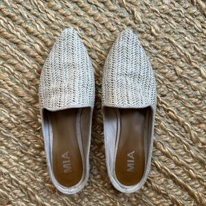 MIA Women's Textured Cream Shoes